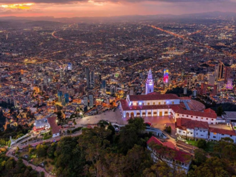 Monserrate: Una Experiencia Inolvidable Entre el Cielo y la Tierra